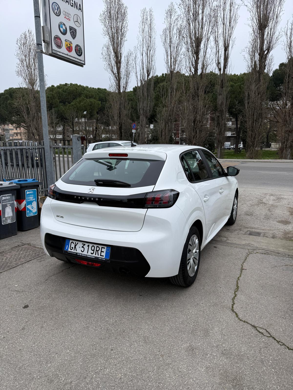 Peugeot 208 - immagine 7