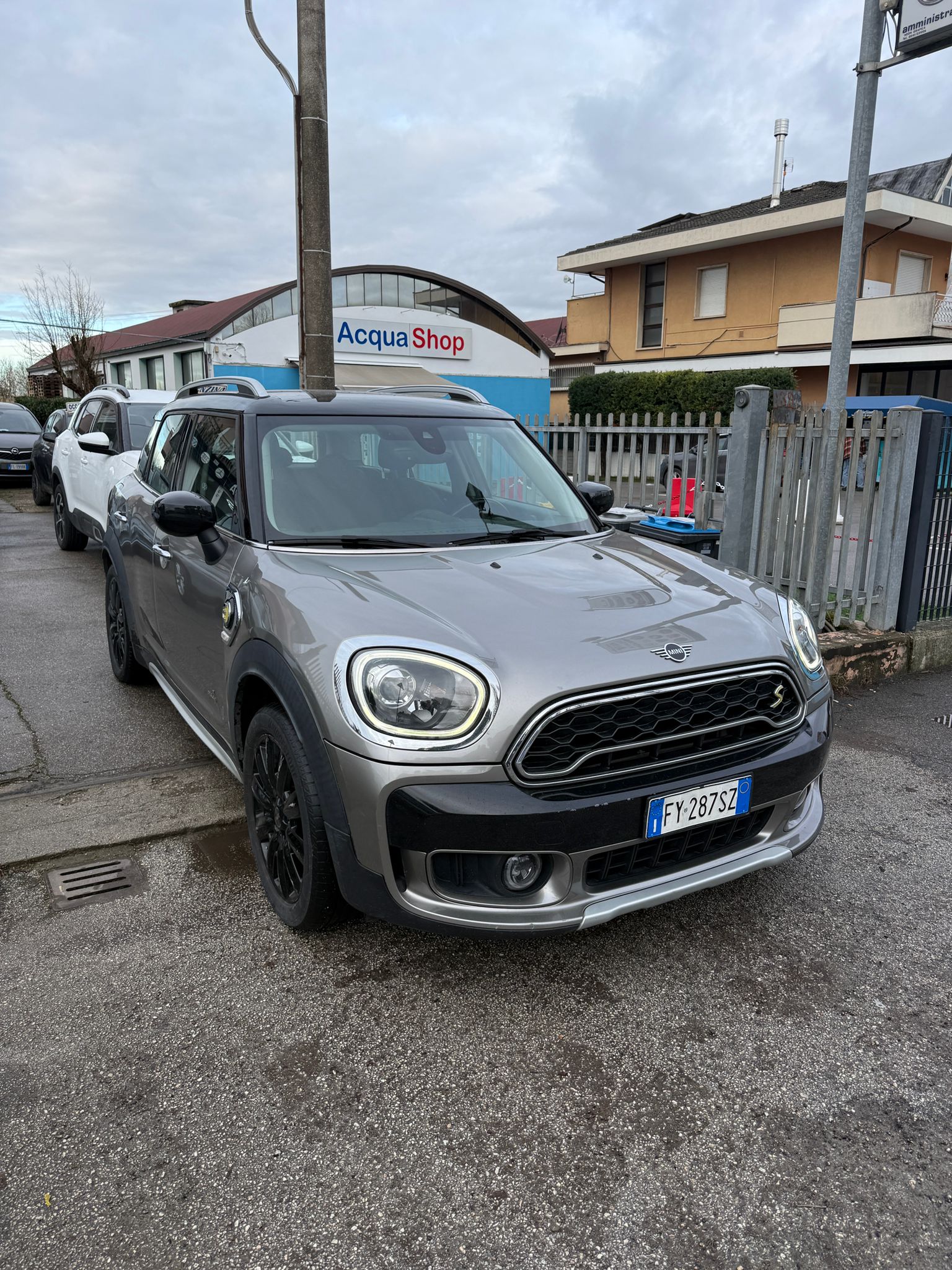 MINI Cooper SE Countryman - immagine 3